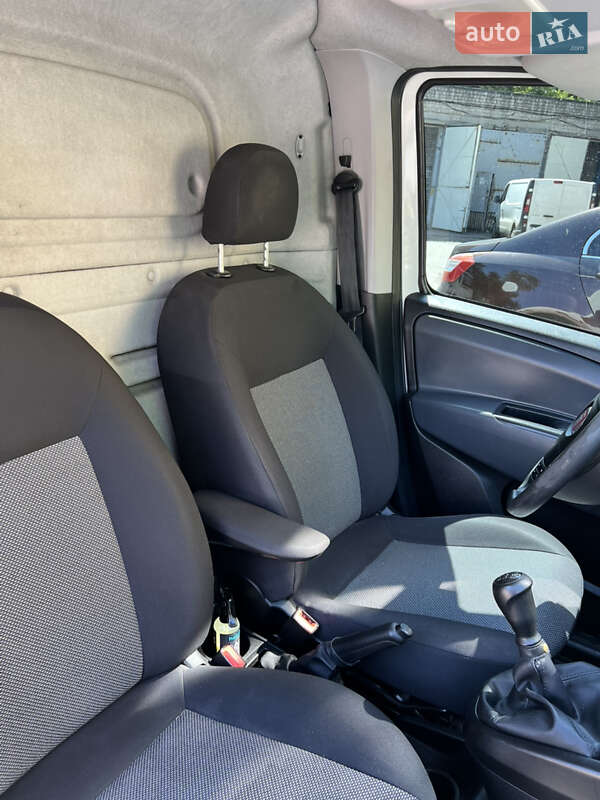 Грузопассажирский фургон Fiat Doblo 2015 в Днепре