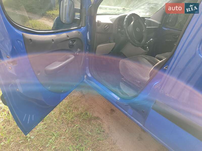Грузовой фургон Fiat Doblo 2006 в Краснограде