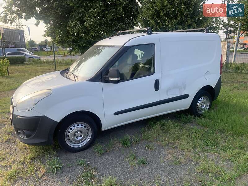 Грузовой фургон Fiat Doblo 2011 в Буче