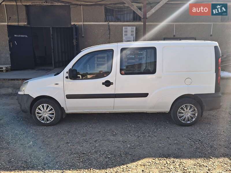 Минивэн Fiat Doblo 2009 в Черновцах