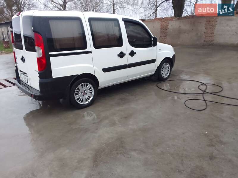 Минивэн Fiat Doblo 2008 в Белогорье