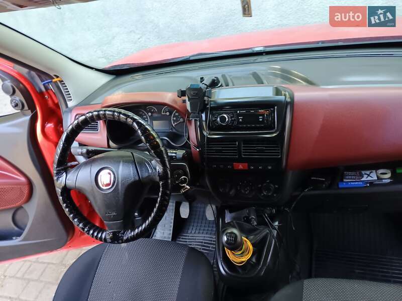 Грузовой фургон Fiat Doblo 2011 в Ивано-Франковске