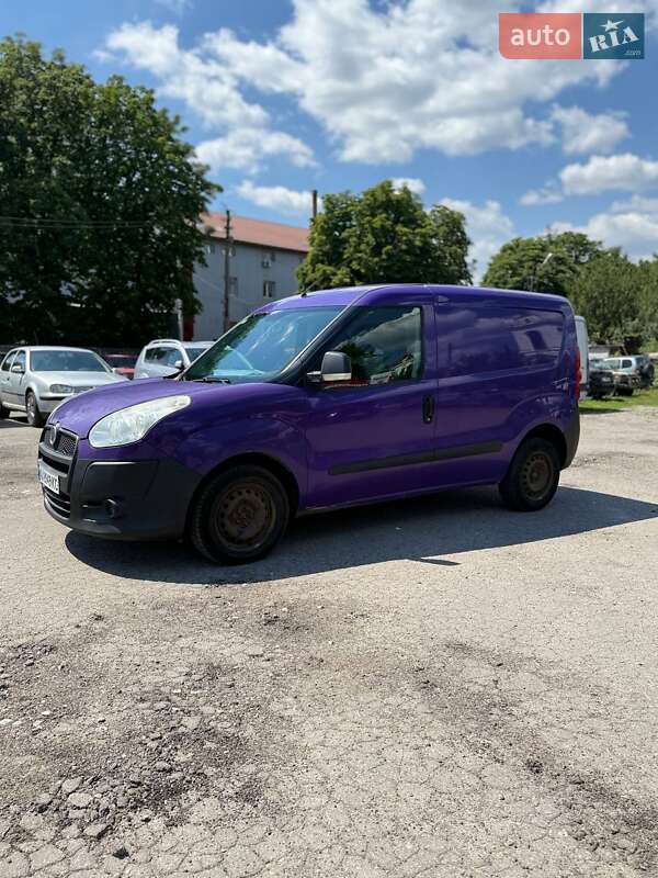 Грузовой фургон Fiat Doblo 2011 в Харькове