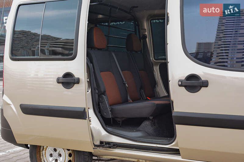 Минивэн Fiat Doblo 2013 в Киеве