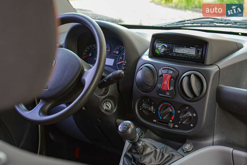 Минивэн Fiat Doblo 2013 в Киеве