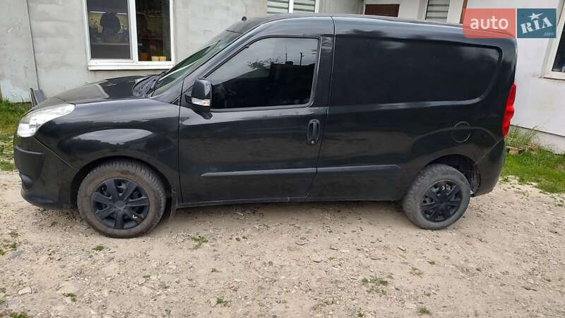 Грузовой фургон Fiat Doblo 2013 в Дрогобыче