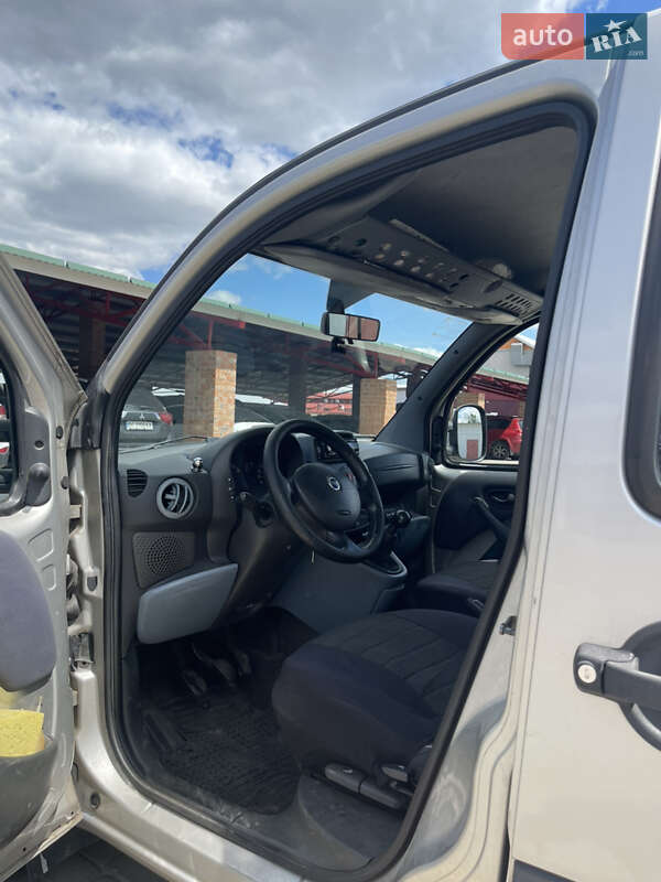 Мінівен Fiat Doblo 2005 в Львові