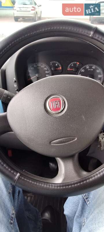 Мінівен Fiat Doblo 2012 в Запоріжжі