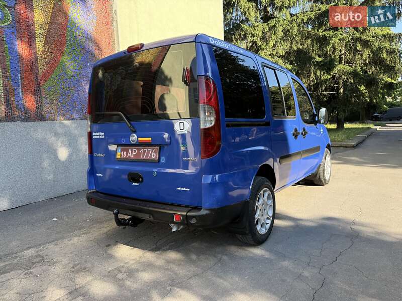 Минивэн Fiat Doblo 2008 в Ровно