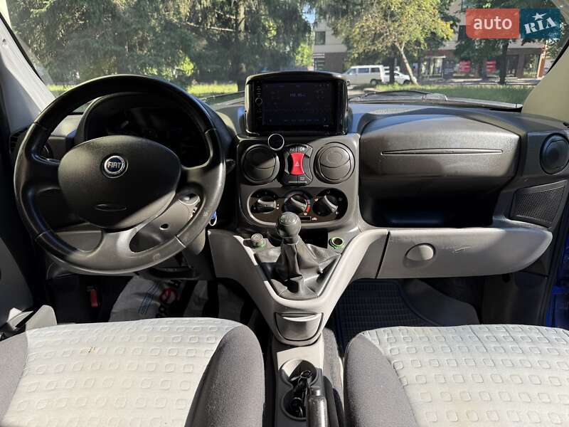 Минивэн Fiat Doblo 2008 в Ровно