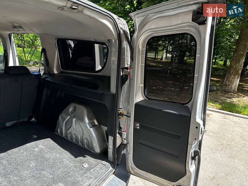 Мінівен Fiat Doblo 2012 в Рівному