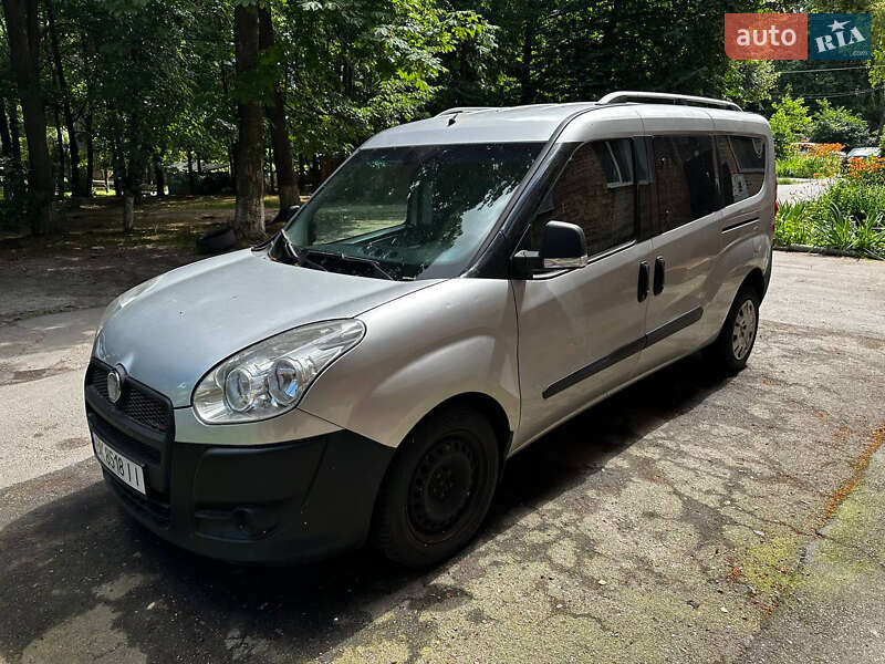 Fiat Doblo 2012