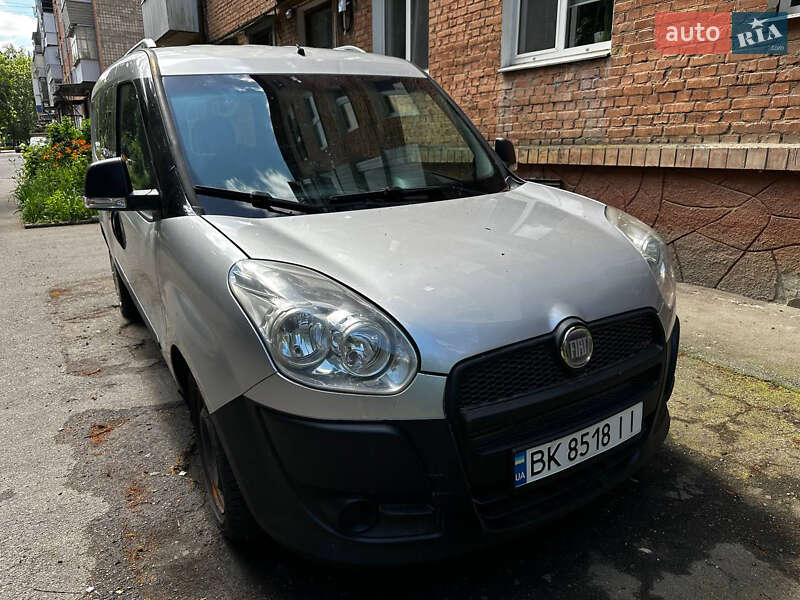 Мінівен Fiat Doblo 2012 в Рівному