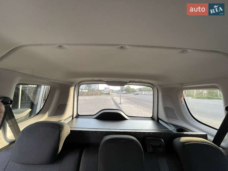 Минивэн Fiat Doblo 2012 в Киеве