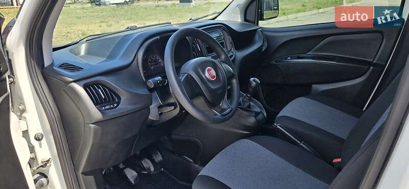 Вантажний фургон Fiat Doblo 2016 в Дніпрі