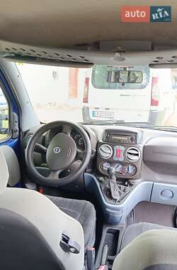 Минивэн Fiat Doblo 2004 в 
