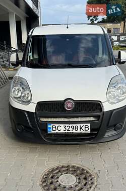Вантажний фургон Fiat Doblo 2012 в Чернівцях