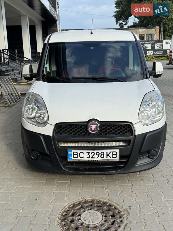 Fiat Doblo 2012