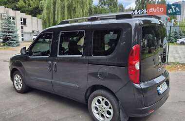 Минивэн Fiat Doblo 2011 в 