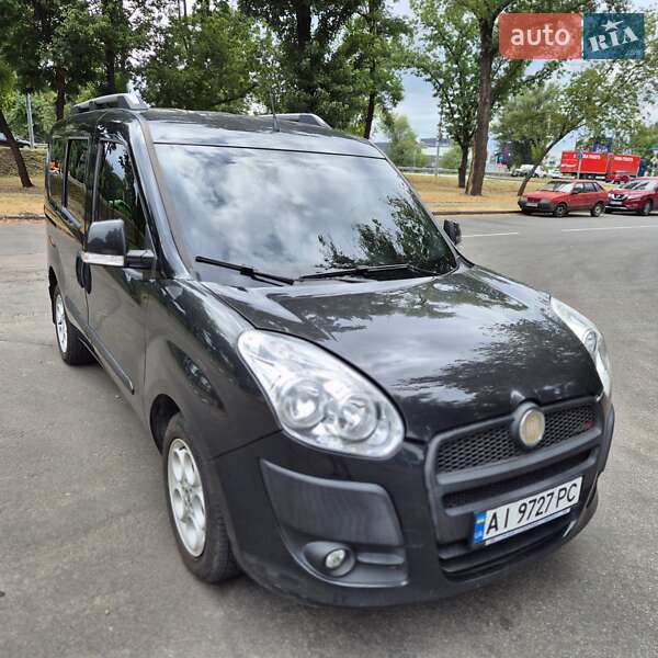 Мінівен Fiat Doblo 2011 в Києві