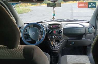Минивэн Fiat Doblo 2003 в 