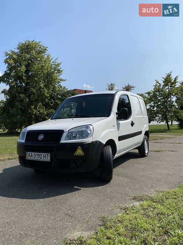 Грузовой фургон Fiat Doblo 2015 в Киеве