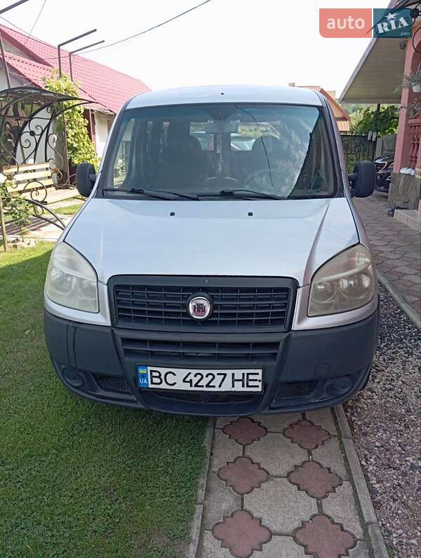 Минивэн Fiat Doblo 2010 в Стрые