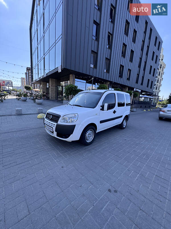 Минивэн Fiat Doblo 2005 в 
