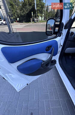 Минивэн Fiat Doblo 2005 в 