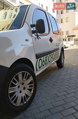 Минивэн Fiat Doblo 2009 в 