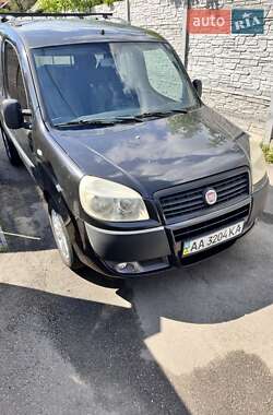 Минивэн Fiat Doblo 2008 в Киеве