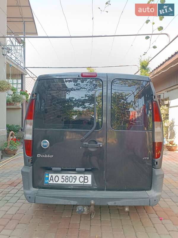 Грузовой фургон Fiat Doblo 2004 в Великих Лучках