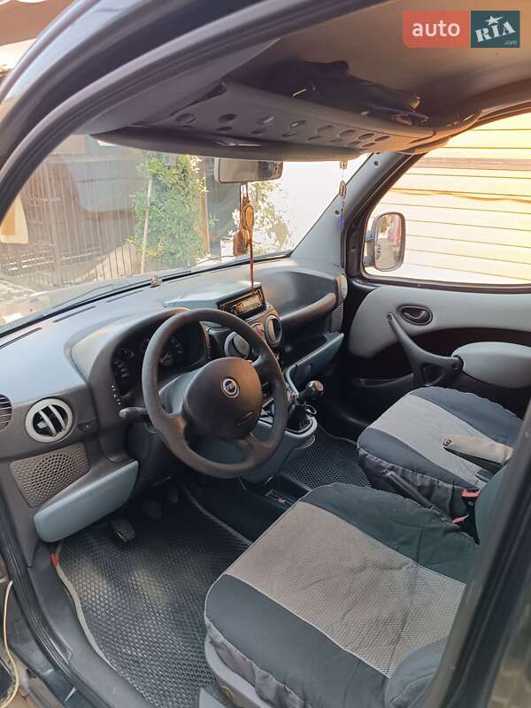 Грузовой фургон Fiat Doblo 2004 в Великих Лучках
