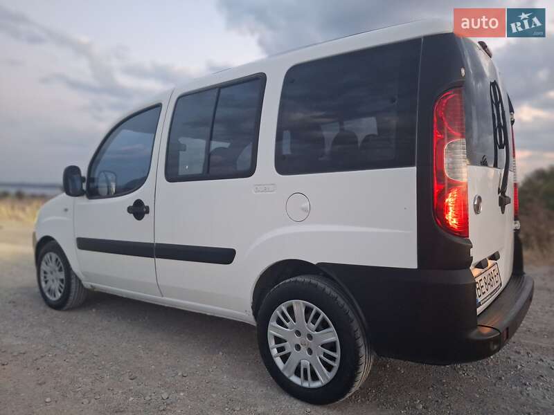 Минивэн Fiat Doblo 2008 в Николаеве