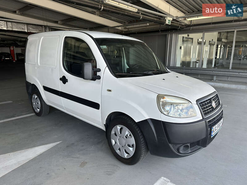 Грузовой фургон Fiat Doblo 2011 в 