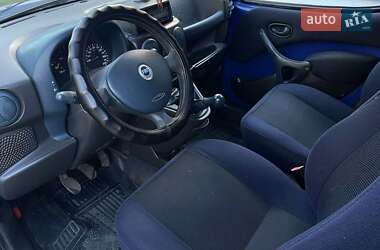 Минивэн Fiat Doblo 2004 в 