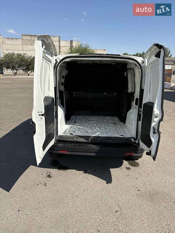 Вантажний фургон Fiat Doblo 2012 в Миколаєві фото 15 Вантажний фургон Fiat Doblo 2012 в Миколаєві
