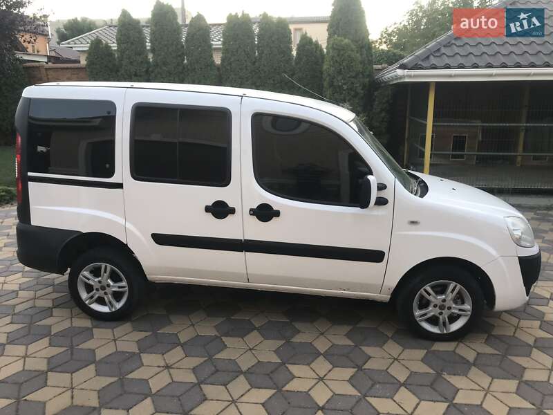 Минивэн Fiat Doblo 2013 в Николаеве