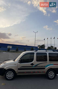 Минивэн Fiat Doblo 2009 в 