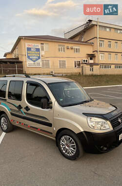 Минивэн Fiat Doblo 2009 в 