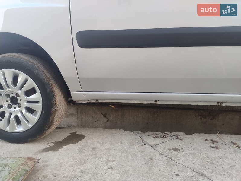 Минивэн Fiat Doblo 2009 в Днепре