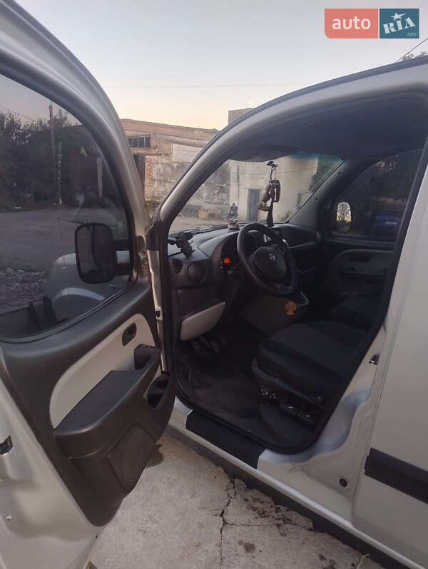 Минивэн Fiat Doblo 2009 в Днепре