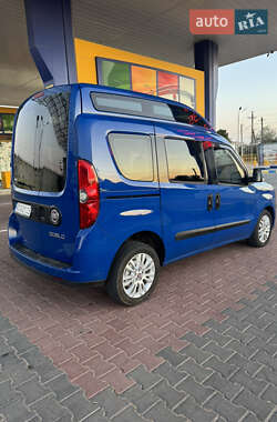 Минивэн Fiat Doblo 2011 в 