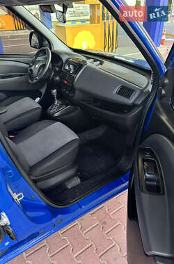 Минивэн Fiat Doblo 2011 в 