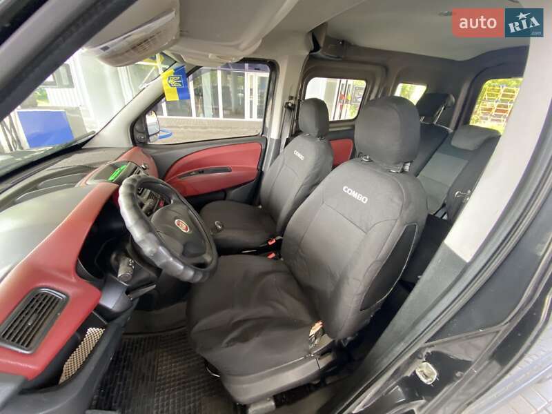 Минивэн Fiat Doblo 2010 в Николаеве