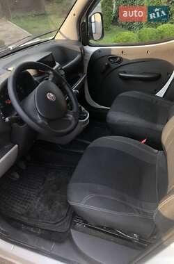 Грузопассажирский фургон Fiat Doblo 2012 в 