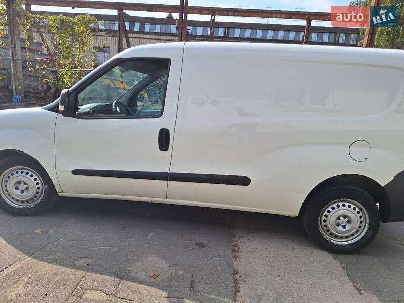 Грузовой фургон Fiat Doblo 2012 в Киеве