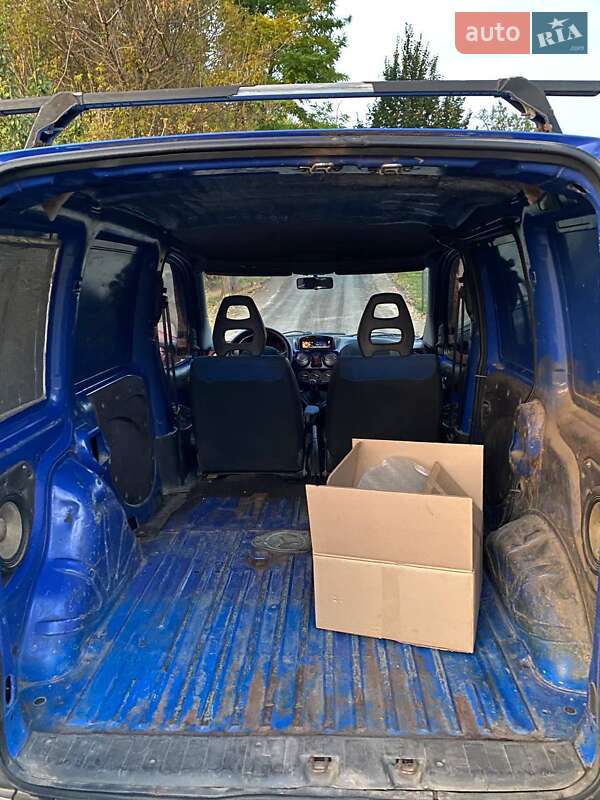 Вантажопасажирський фургон Fiat Doblo 2003 в Дніпрі