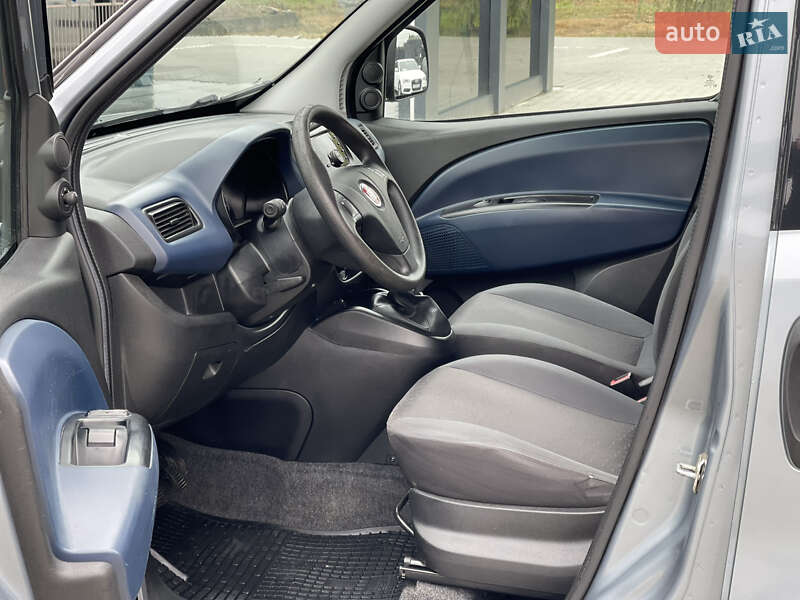 Минивэн Fiat Doblo 2012 в Черновцах