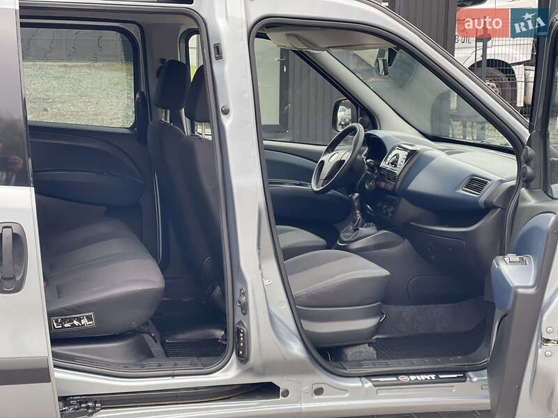 Минивэн Fiat Doblo 2012 в Черновцах
